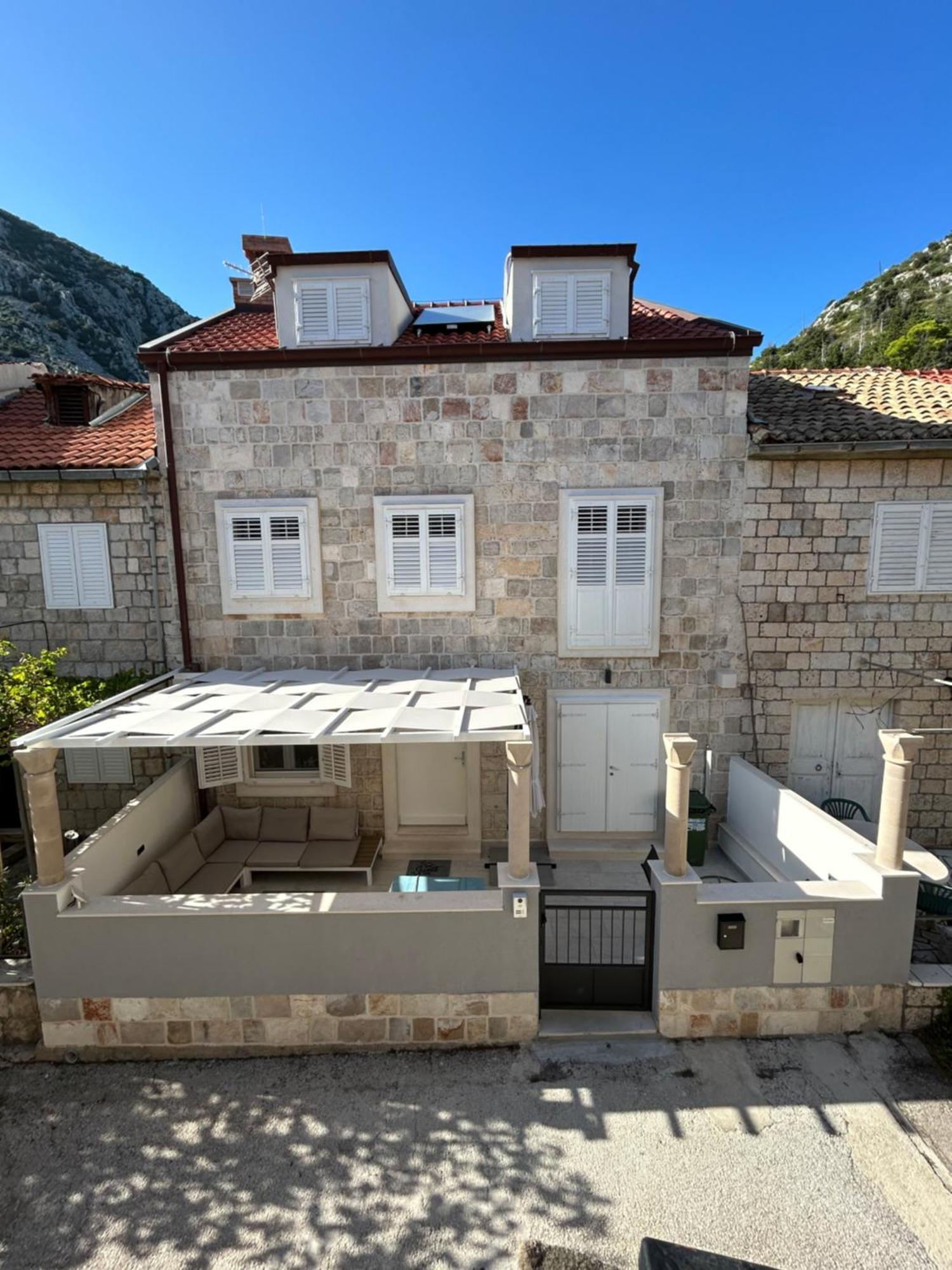 @Trstenik ترستينيك المظهر الخارجي الصورة